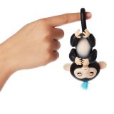 Fingerlings интерактивная черная обезьянка Финн 12 см